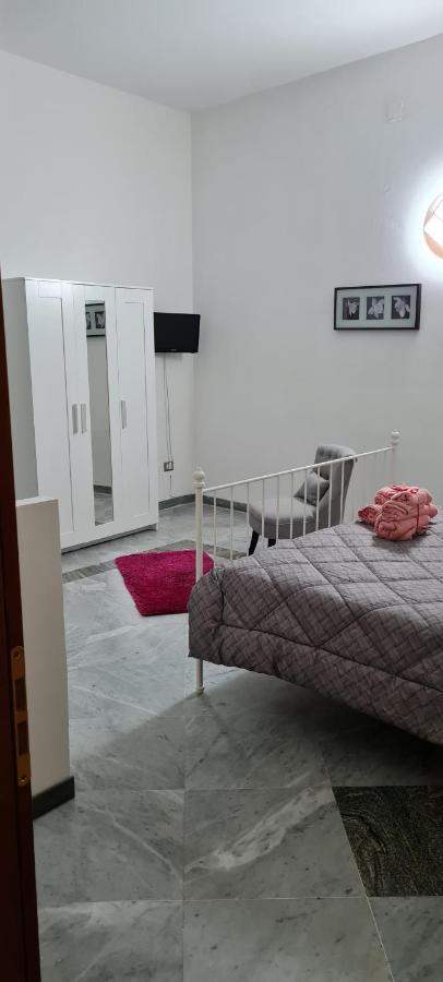 Bed and Breakfast Le Ginestre In Centro Salerno Zewnętrze zdjęcie