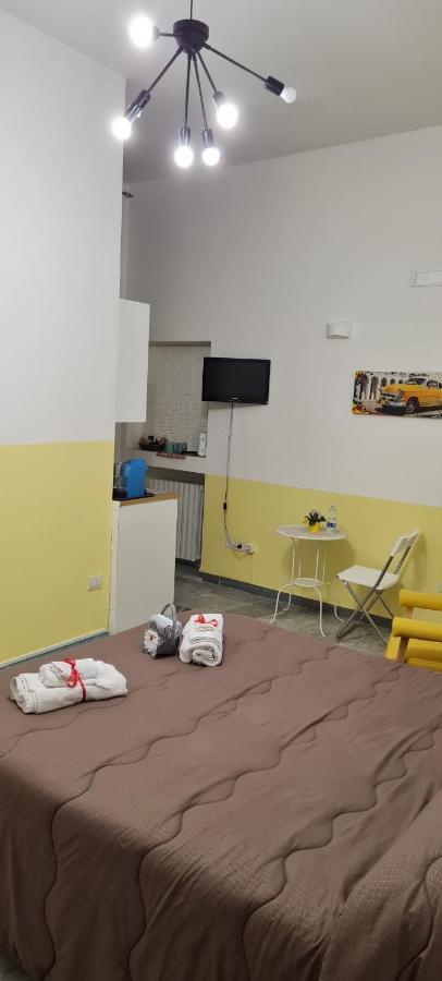 Bed and Breakfast Le Ginestre In Centro Salerno Zewnętrze zdjęcie