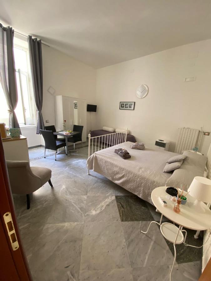 Bed and Breakfast Le Ginestre In Centro Salerno Zewnętrze zdjęcie