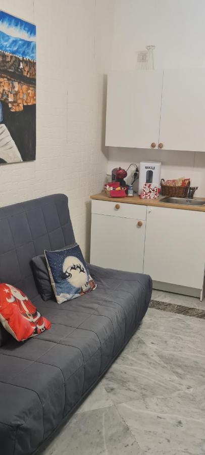 Bed and Breakfast Le Ginestre In Centro Salerno Zewnętrze zdjęcie